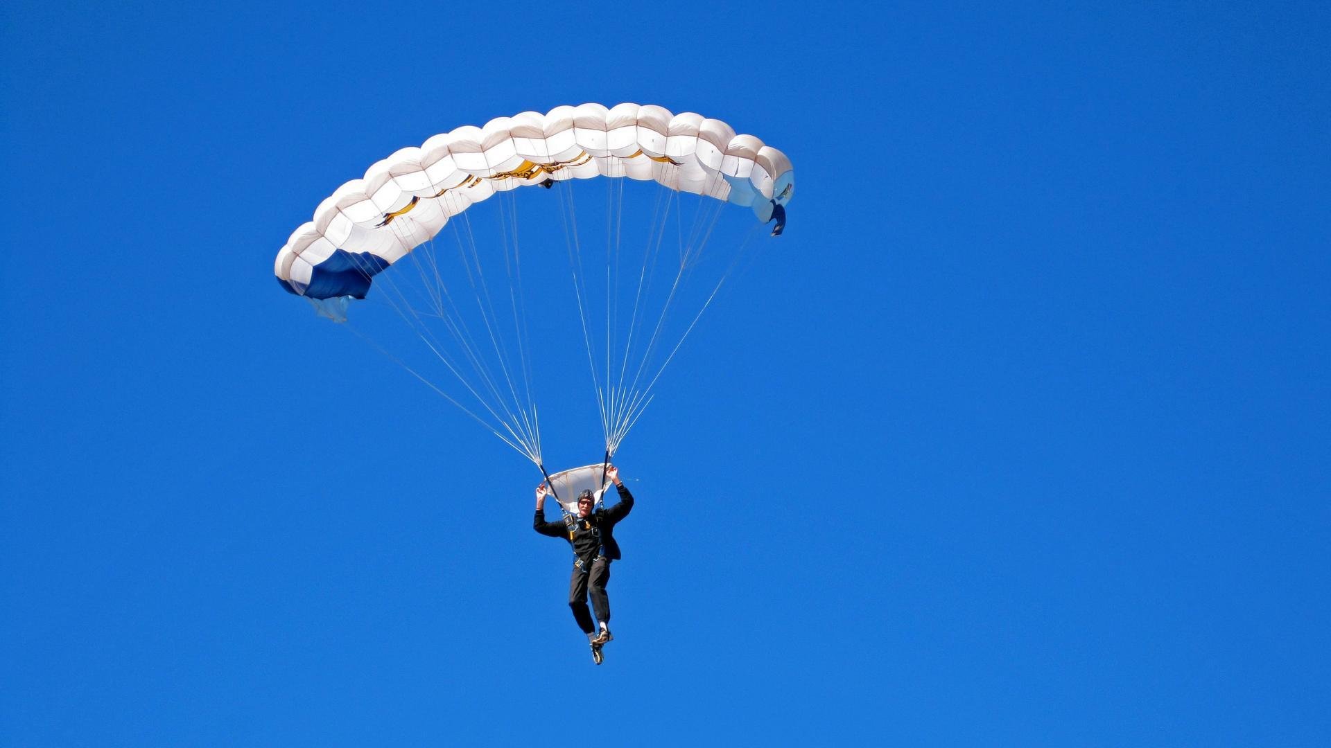 瑞典队乒乓战术：如何提高接发球的稳定性，瑞典乒乓球两位老将